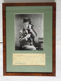 1930 Stan Laurel signed check w/photo