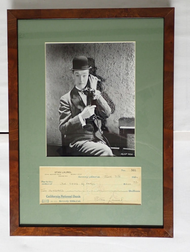 1930 Stan Laurel signed check w/photo (1 of 7)