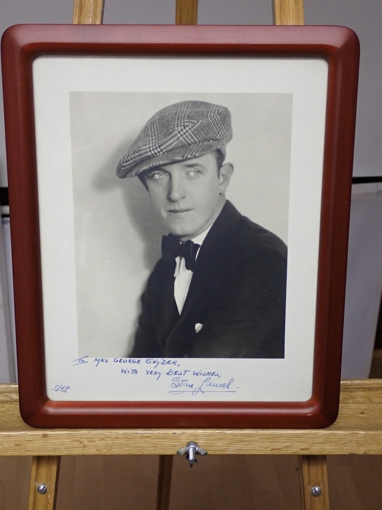 1928 Signed photo Stan Laurel in Cap With Bowtie (1 of 3)