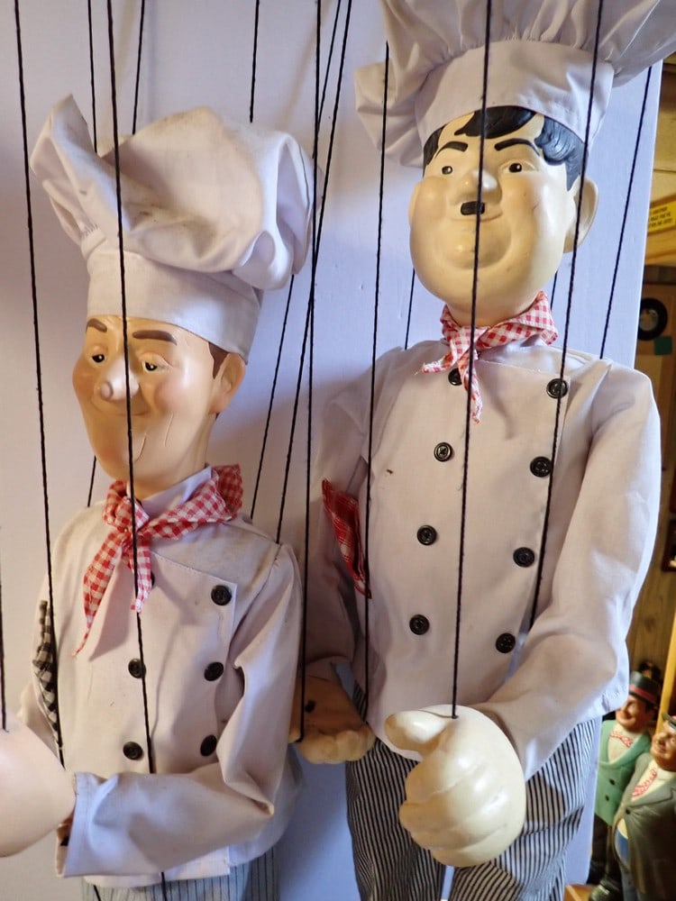 Laurel  & Hardy Chef Marionettes Plaster, Wooden Arms (1 of 11)