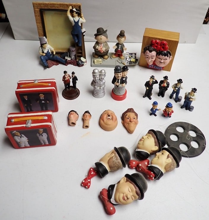 Laurel and Hardy Music Box, Figures, Mobile, etc. (1 of 12)