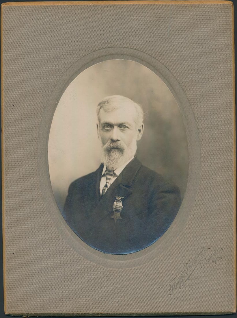Civil War Veterans Cabinet Cards and other photos. (1 of 20)