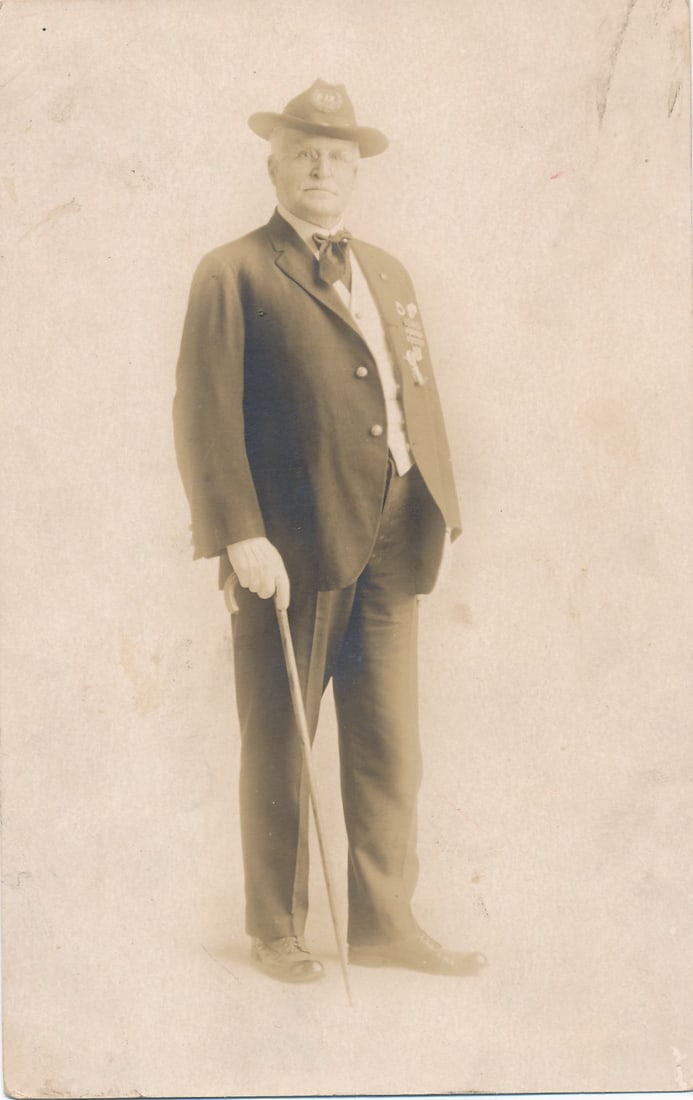 Houghton Memorial Building Dedication Littleton, MA: Houghton Memorial Building Dedication photo & program - Littleton, MA, etc.. Lookout Mountain, TN & other Civil War Veterans photos. 7" x 8" to postcard size. Includes Upton, MA Post members photo.