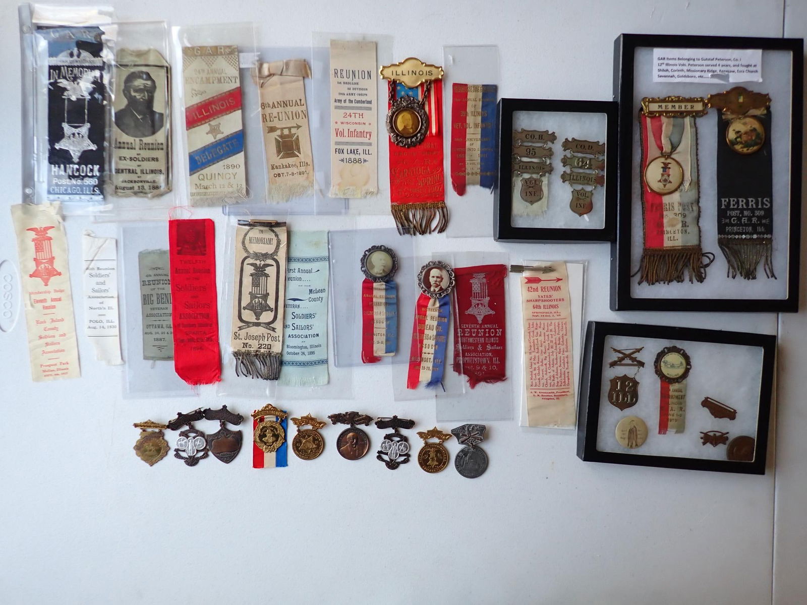 Ill. Veterans Gustaf Peterson ribbons, ladder pins etc. (1 of 19)
