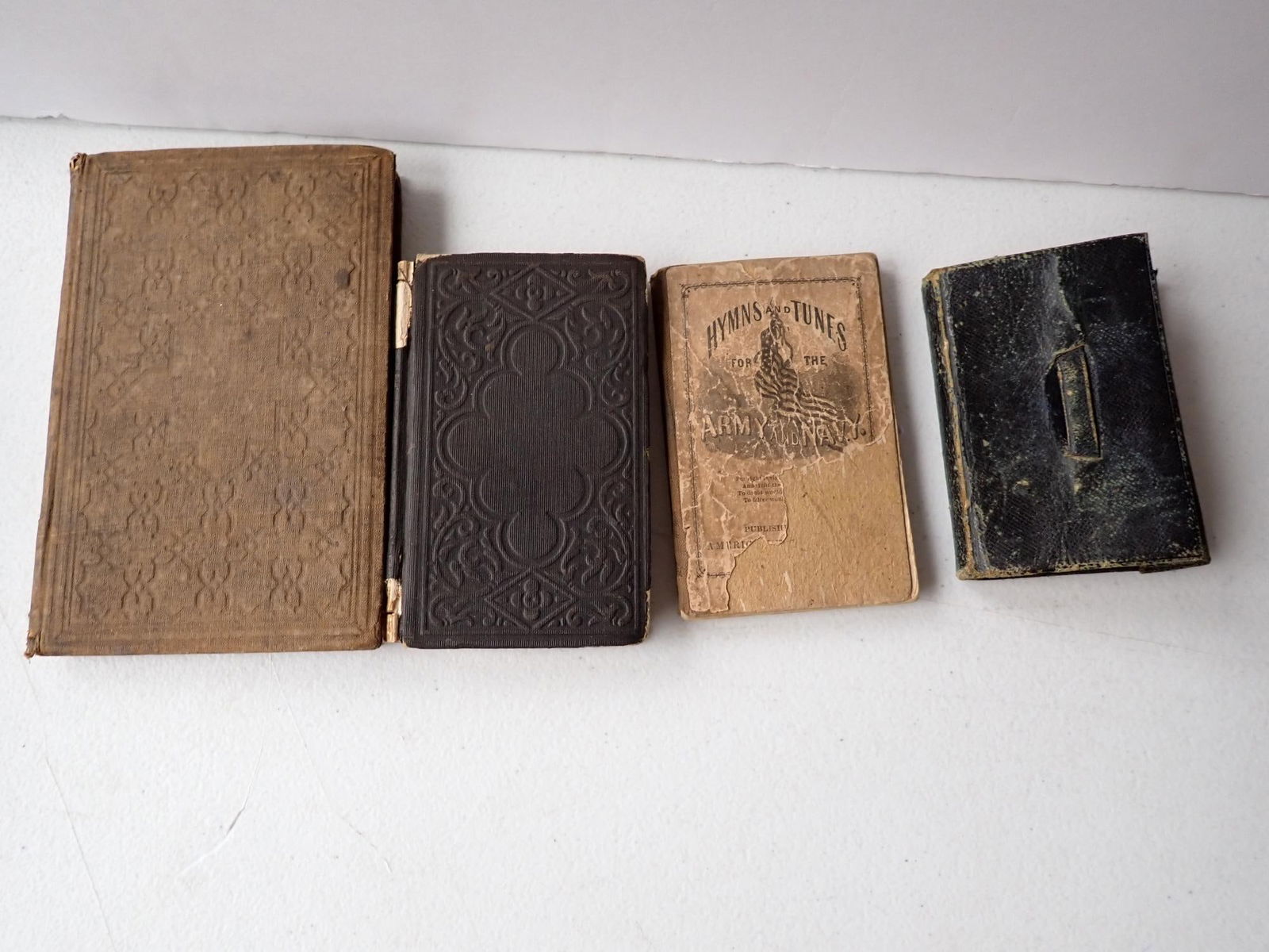 Civil War Soldiers' Bibles and hymns book (1 of 15)