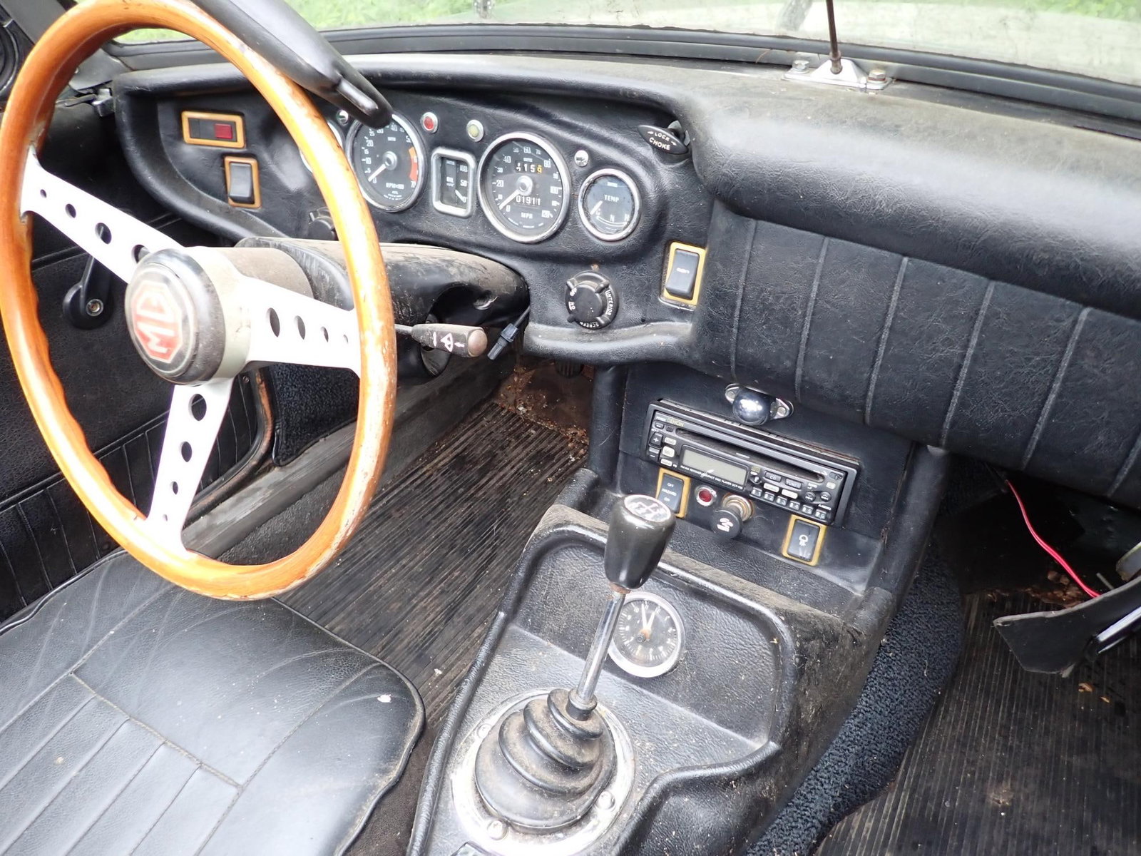 1969 MGB Convertible - 10