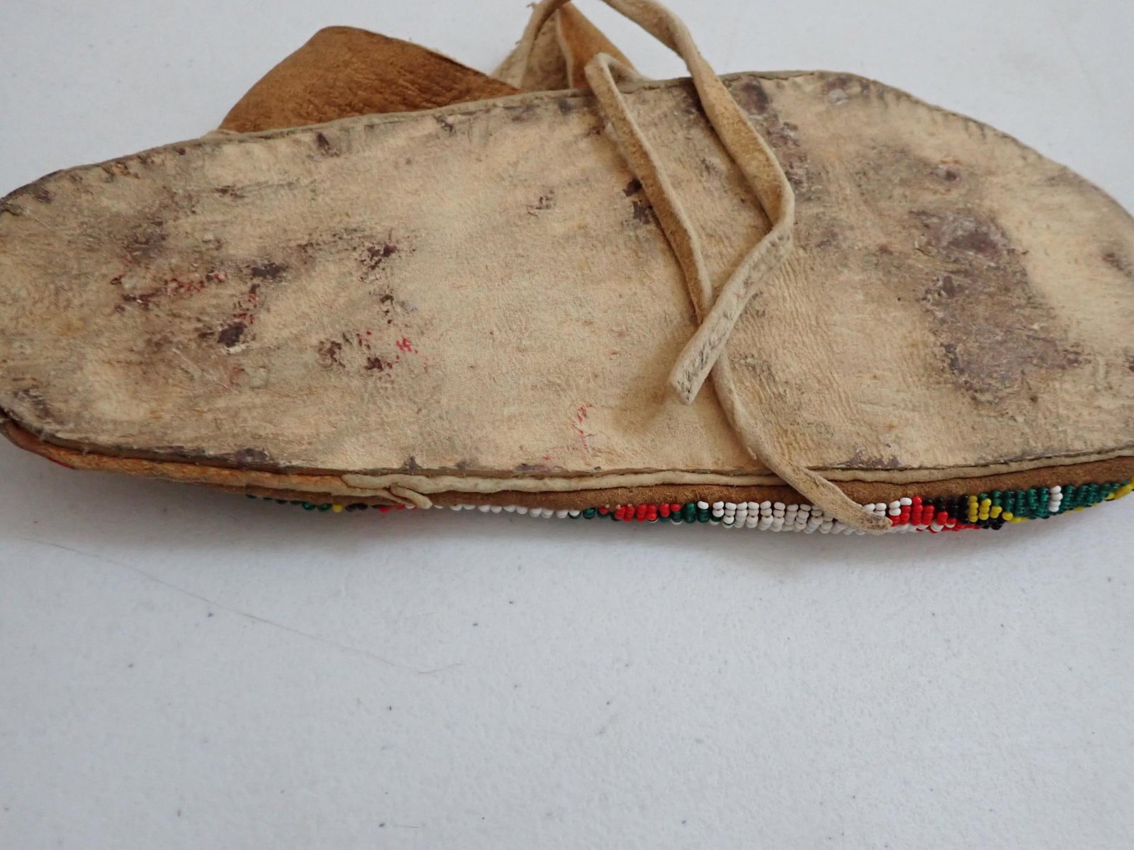 Native American Beadwork Moccasins - 4