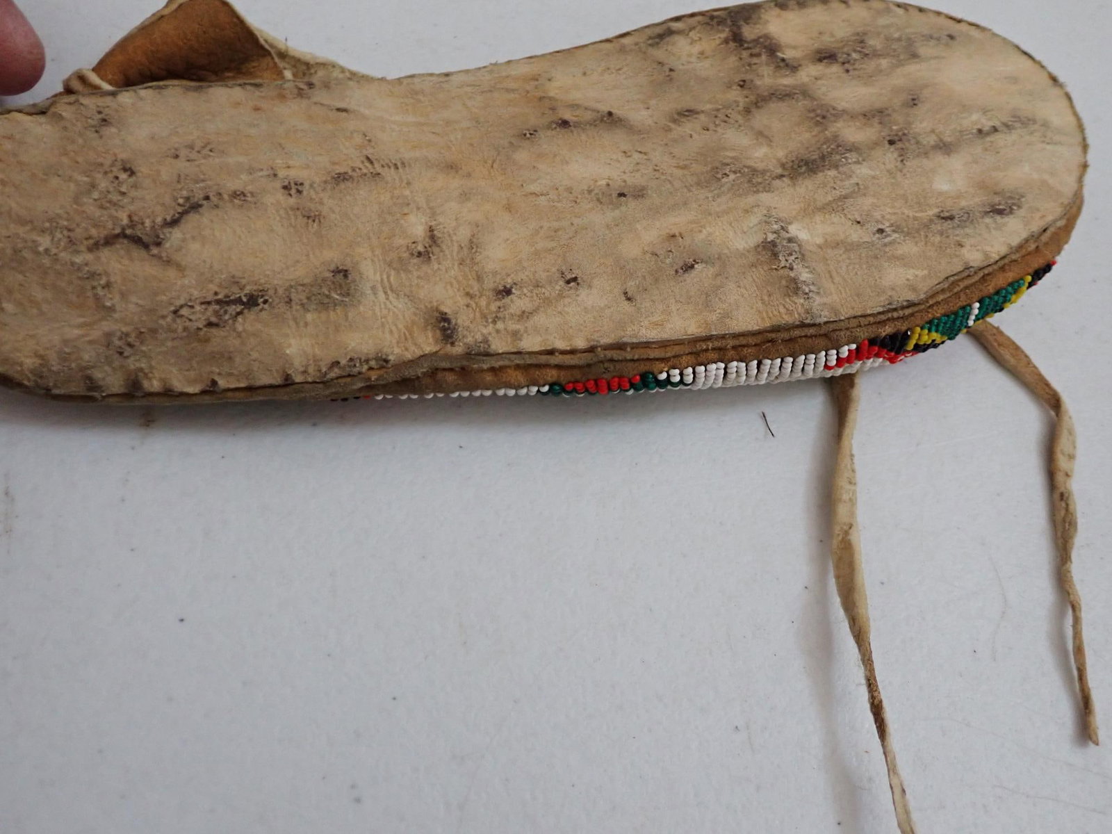 Native American Beadwork Moccasins - 6
