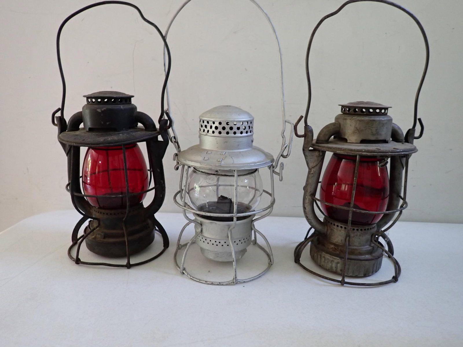 Rutland RR (Vermont), Maine Cent B & M Lanterns (1 of 12)