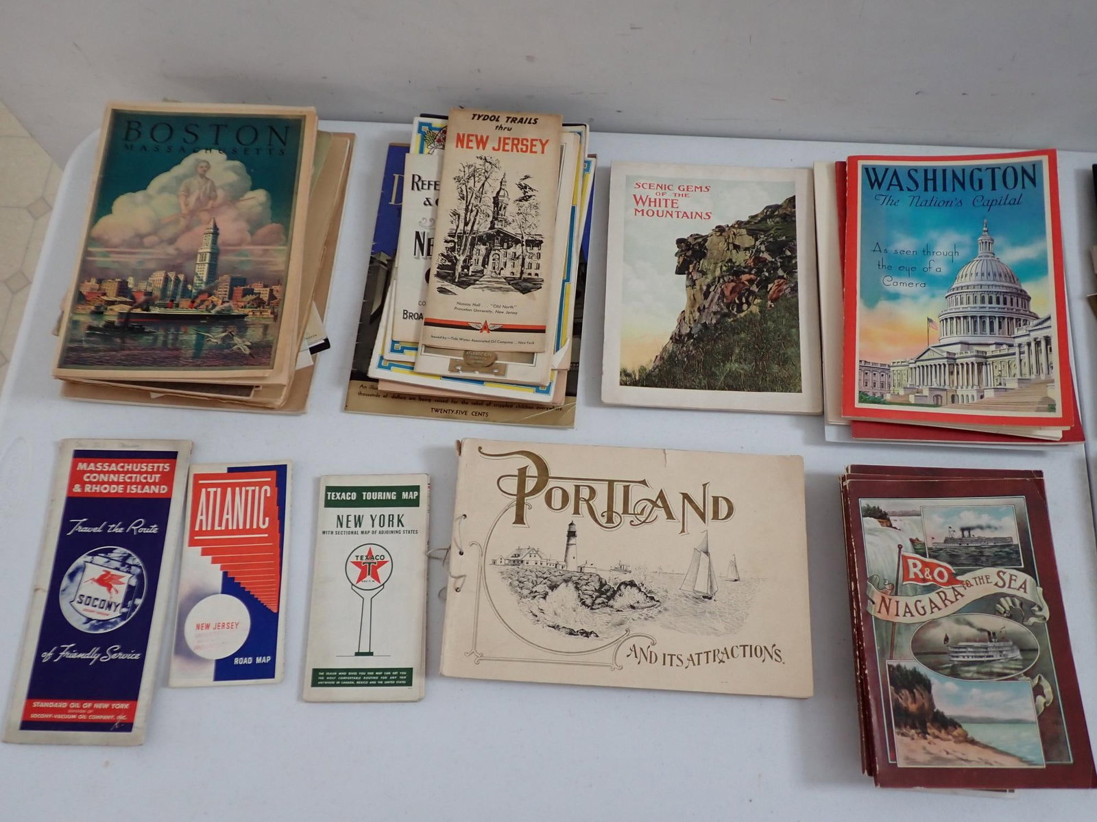 Travel Booklets, Gas Station Map, Etc. (1 of 20)