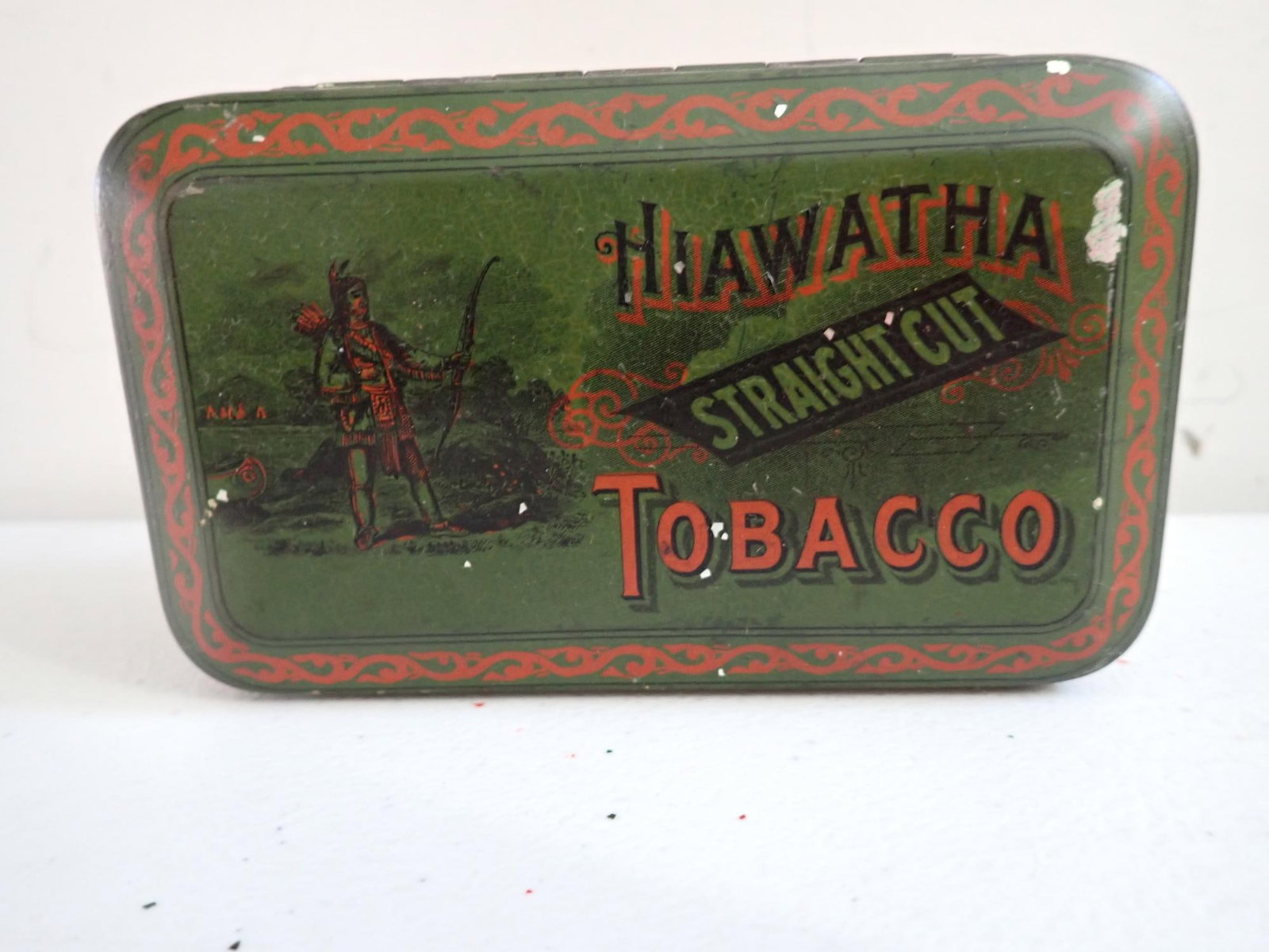 "Hiawatha" hinged 4 oz. cut plug tobacco tin (1 of 9)