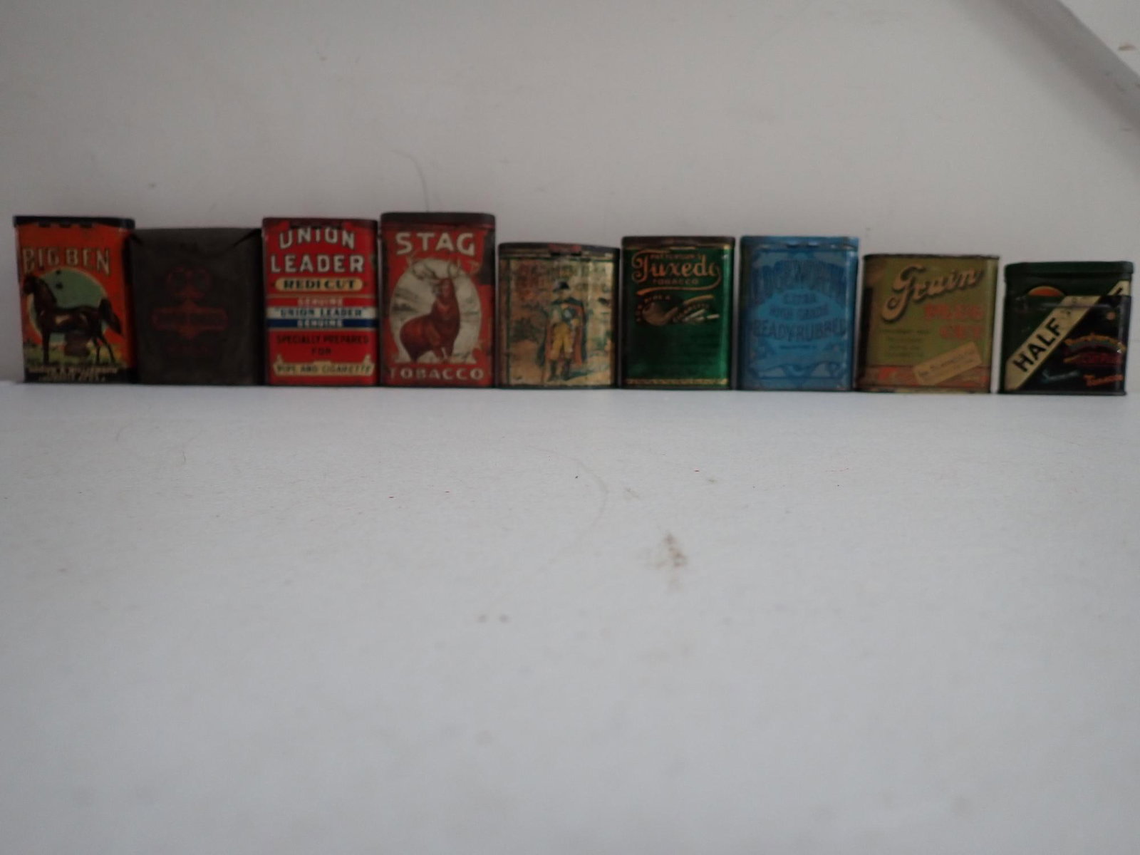 Big Ben, Twin Oaks, & other Pocket Tobacco Tins (1 of 20)