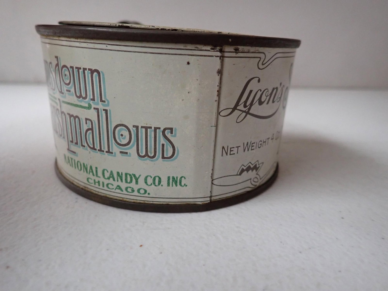 Lyon's Swansdown Marshmallow Tin - 6