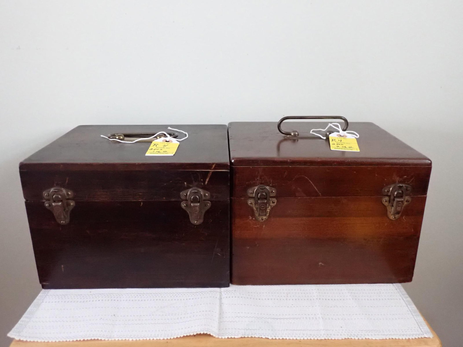 De Forest Everyman Crystal Set DT-600/DT-700: Everyman Radiophone Receiver DT-600 with headset and De Forest Radiohome type DT-700. Both in original wooden field cases with individual instruction label inside top covers.. Latches are in good work