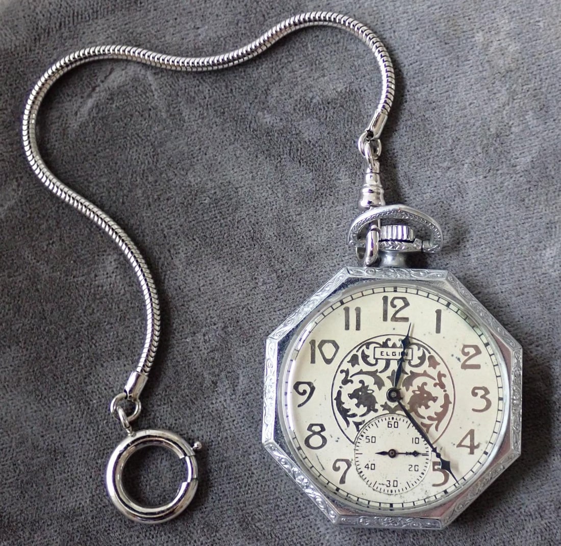 Elgin Pocket Watch: Silveroid case. Tested and ran for one minute.