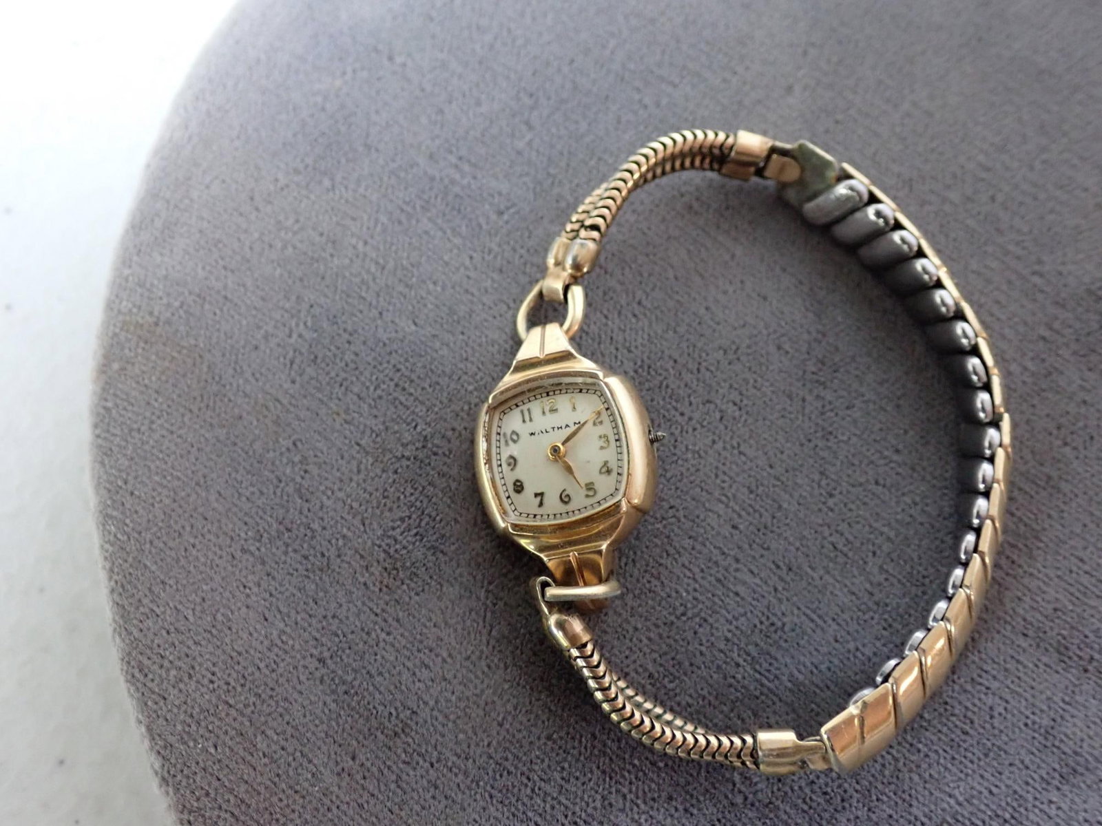 10K Gold Filled Apex Waltham Watch: 10K Gold Filled Apex Waltham Watch