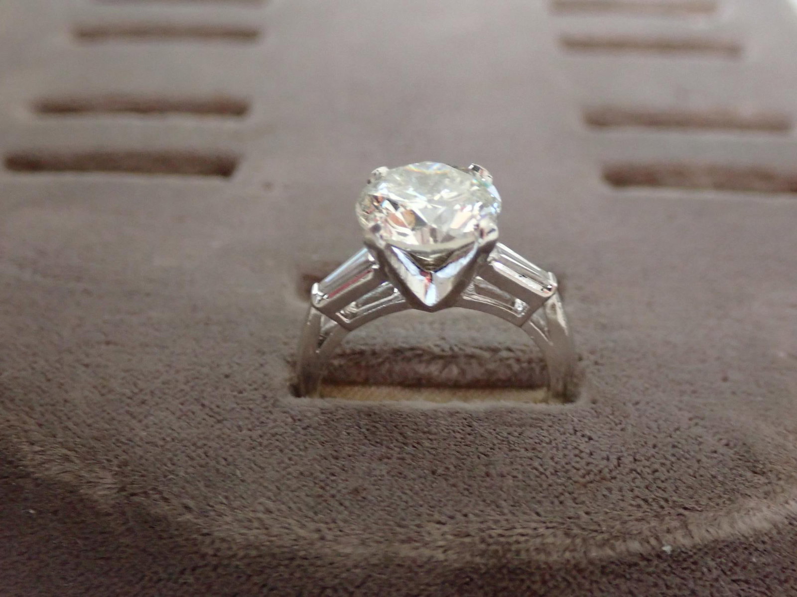 Platinum 3.33 Carat Diamond Ring - 2