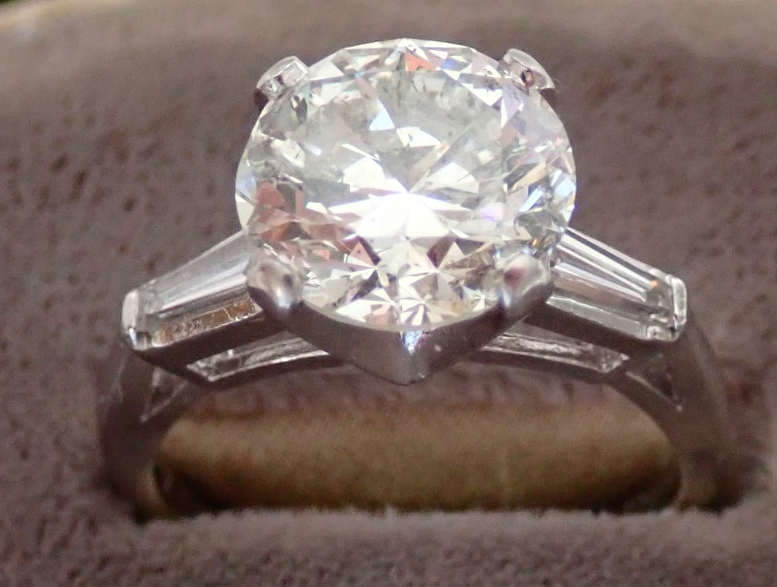 Platinum 3.33 Carat Diamond Ring - 5