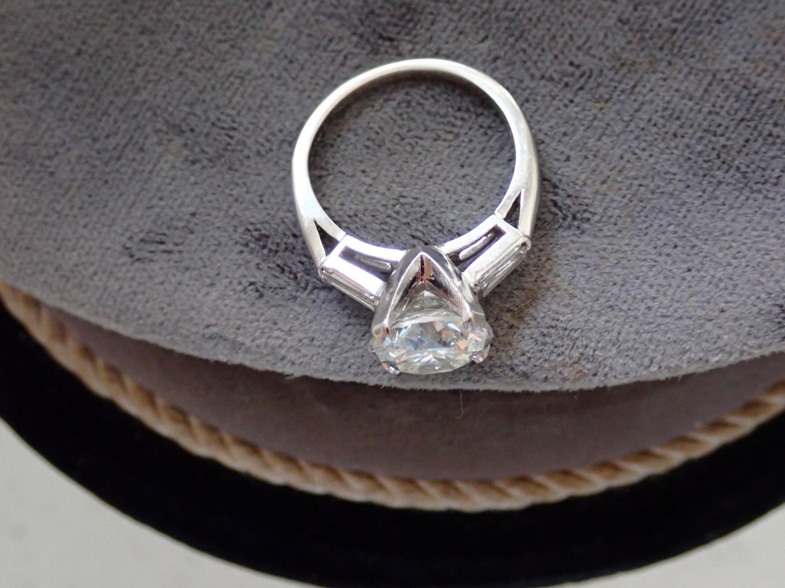 Platinum 3.33 Carat Diamond Ring - 7