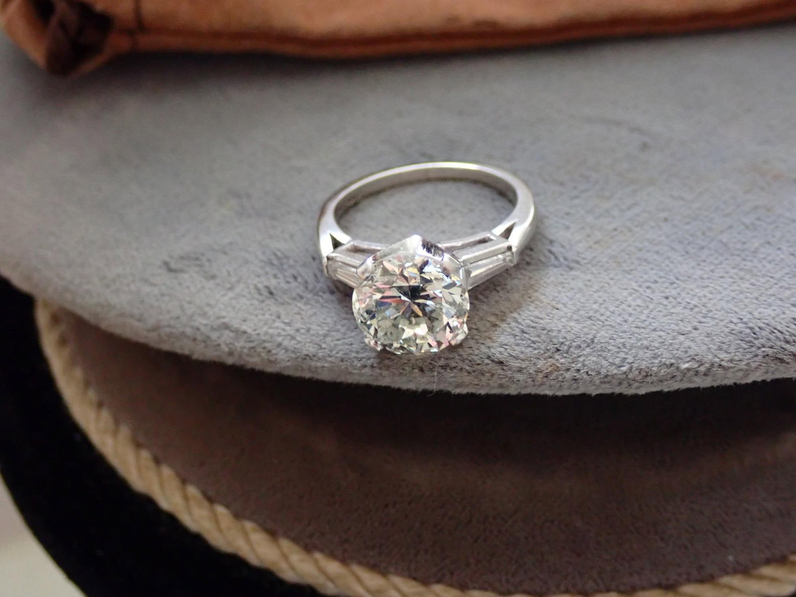 Platinum 3.33 Carat Diamond Ring - 9