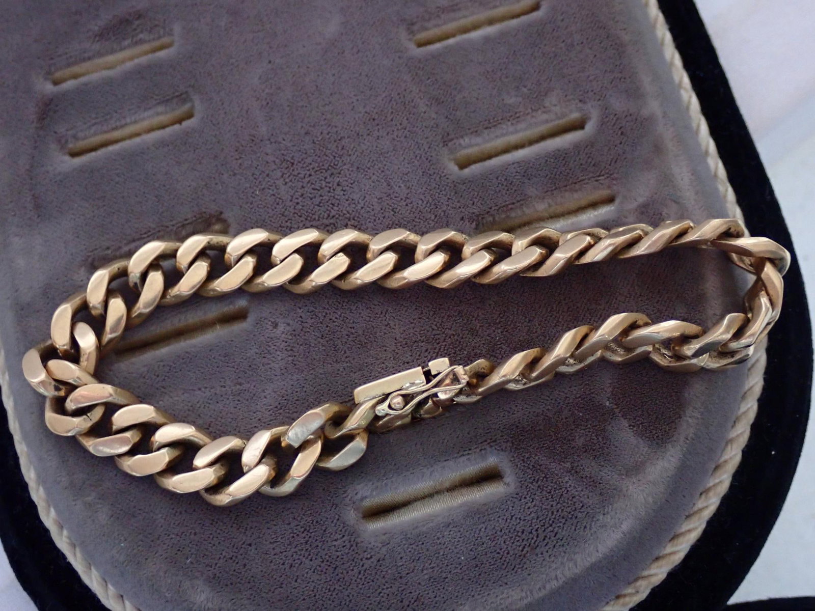 14K Gold 9" Bracelet - 7