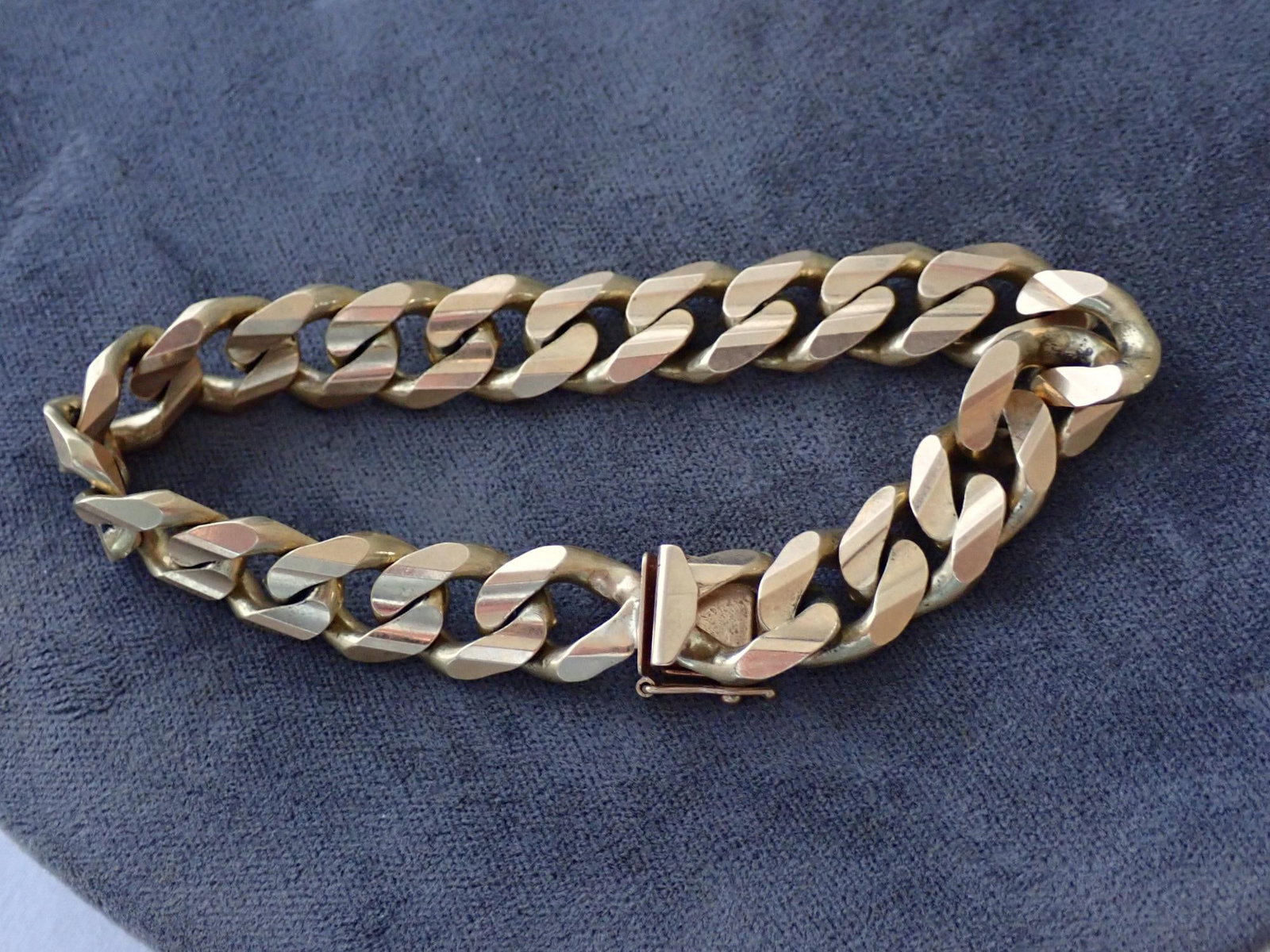 14k Gold 8 1/2" Bracelet: 61.2 grams
