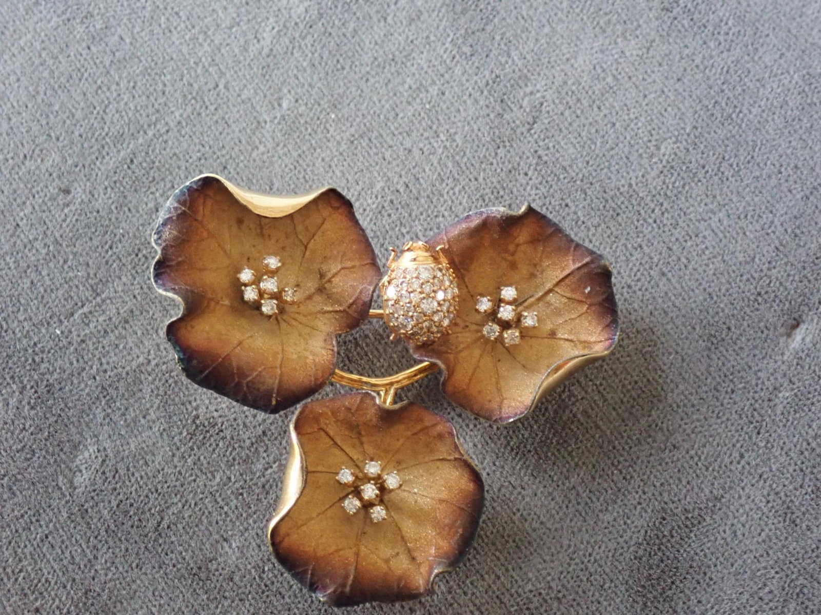 18K Yellow Gold and Diamond Flower Pin Marked J Y: 19.6 Grams