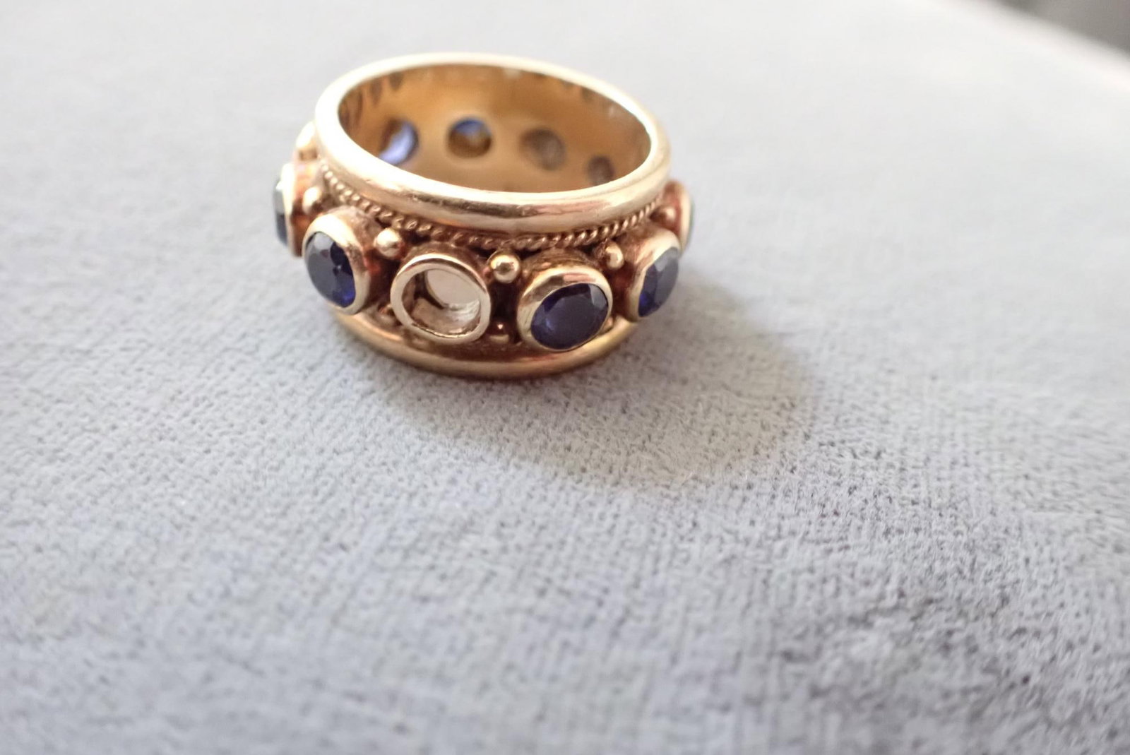 14K IL Ring with Sapphires - 3