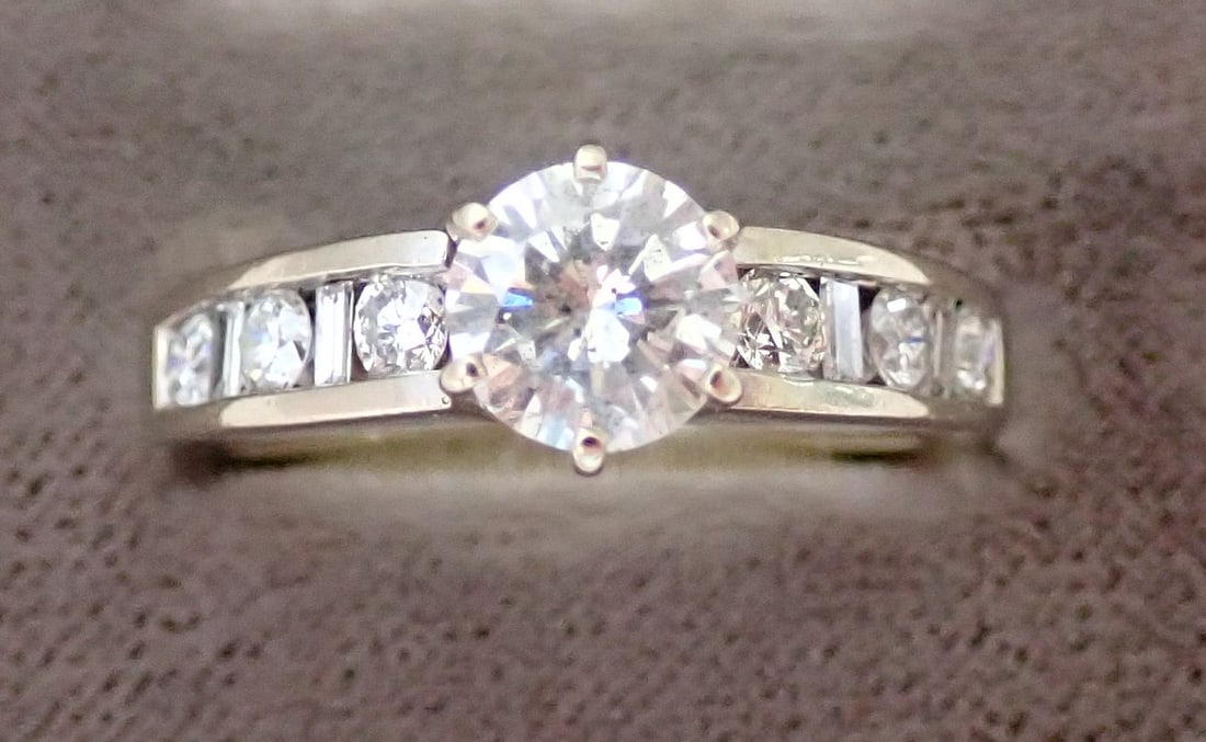 14K White Gold 7 Diamond Ring: Size 6 1/2, 6mm diamond 80 pts engagement, 14K WG heavily included - 4.4