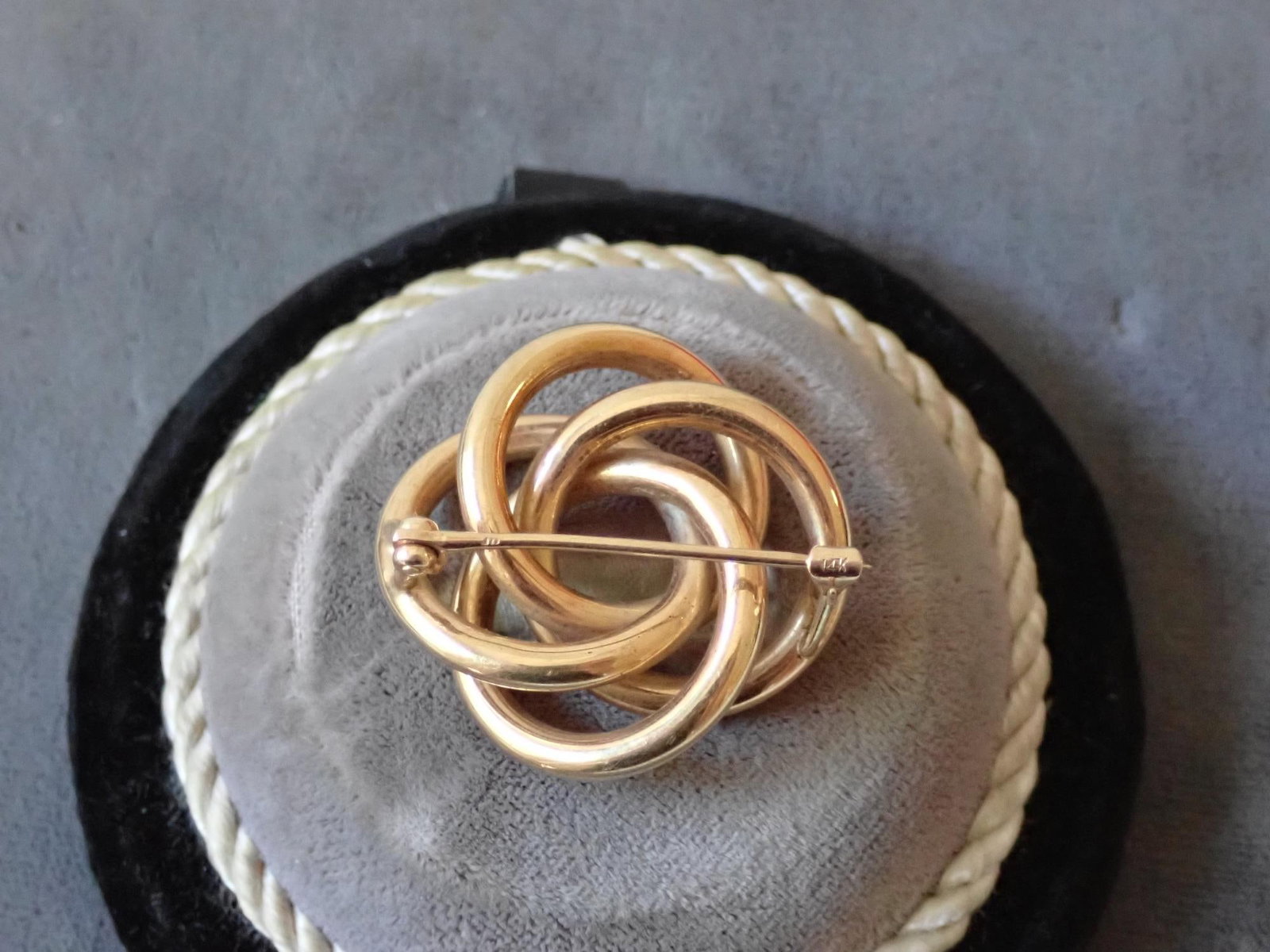 14K Pin - 3