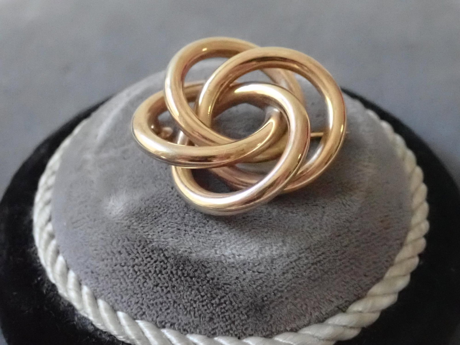 14K Pin - 5