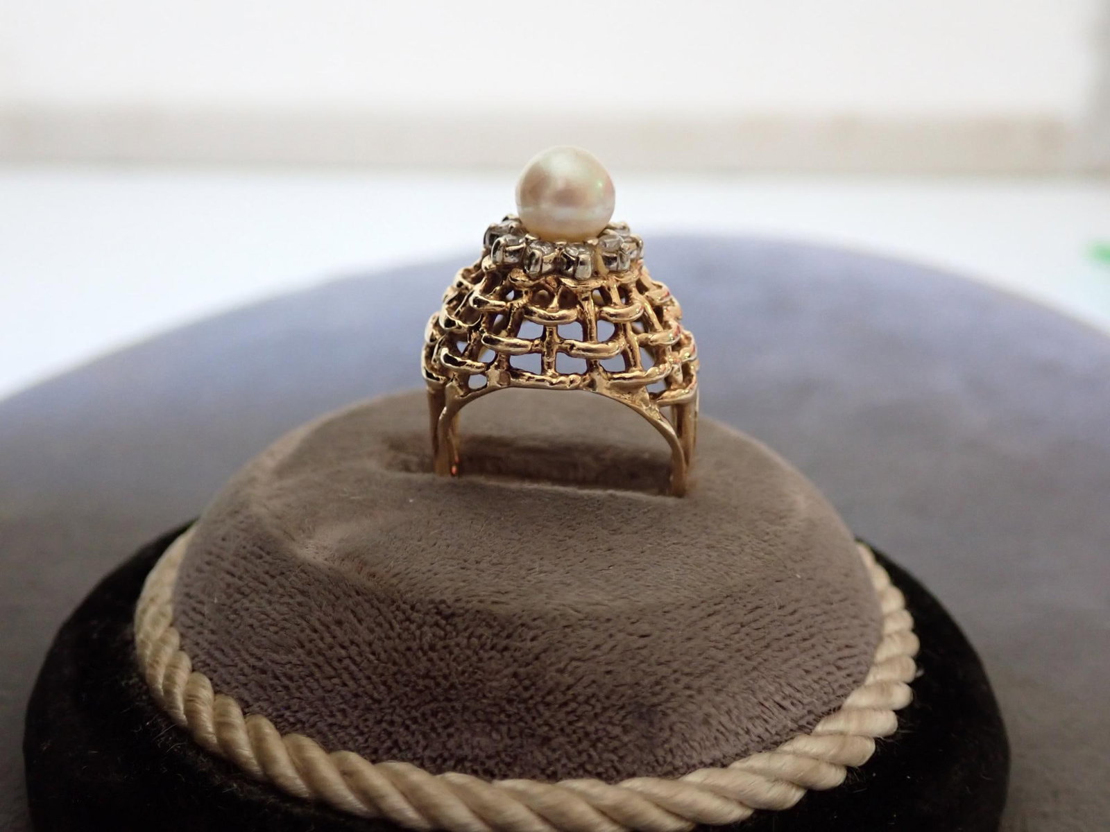 14K Pearl and Single Cut Diamond Ring: Size 5 1/4 - 7.6 grams
