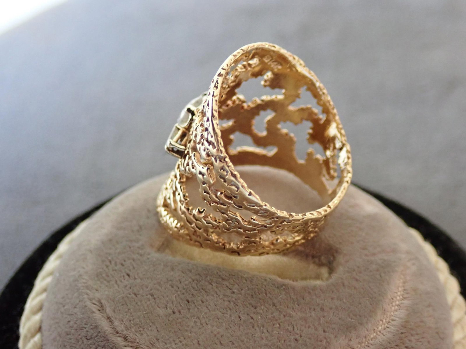 14K and Diamond Ring - 3