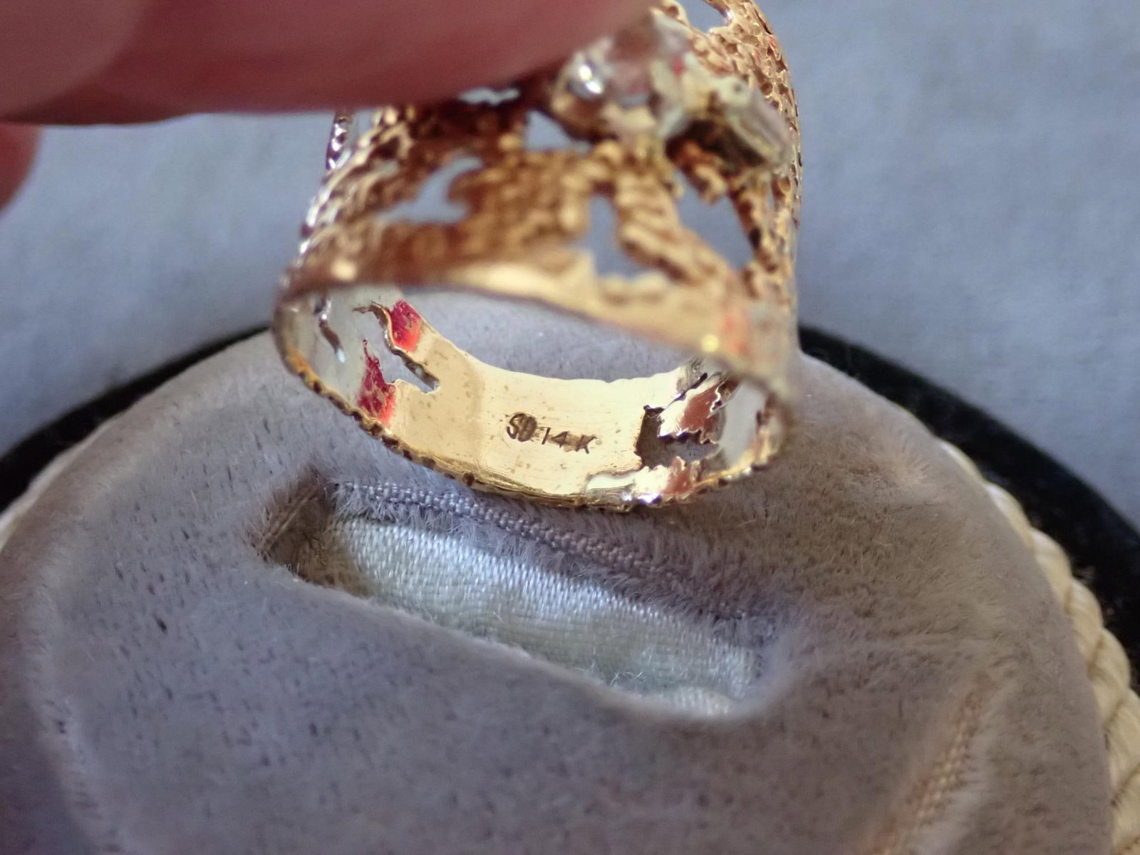 14K and Diamond Ring - 4