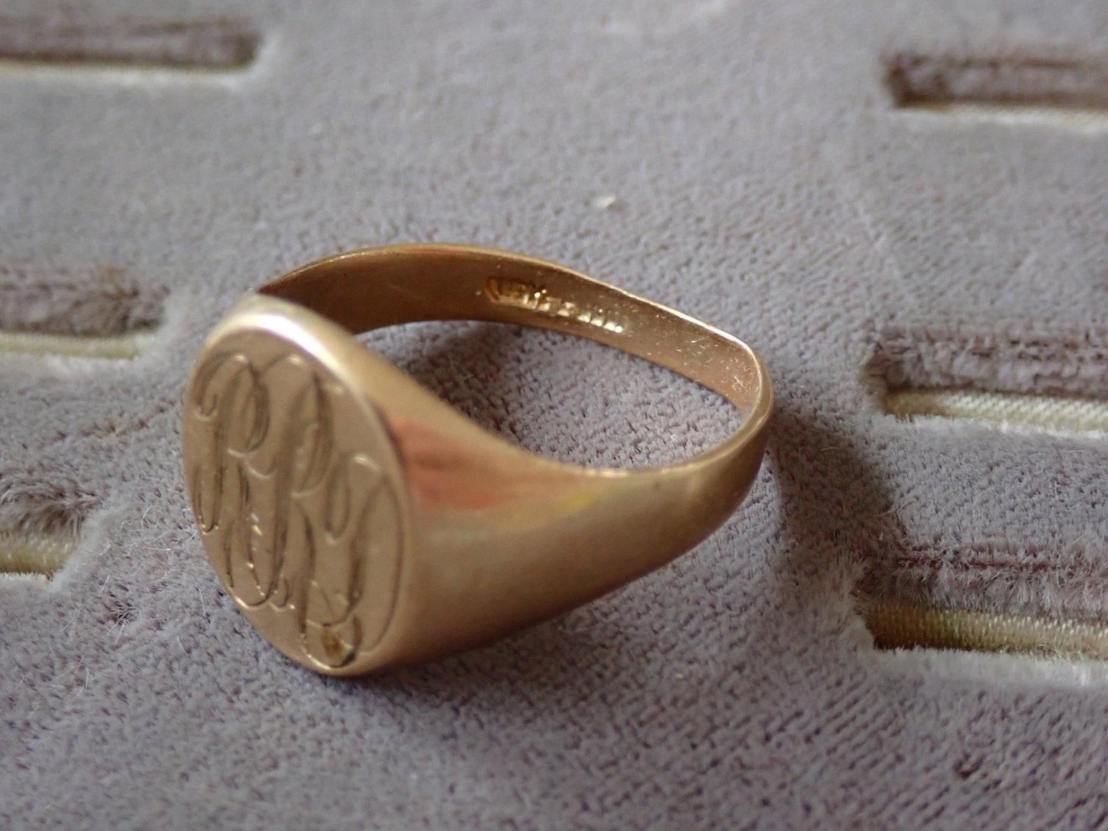 10K Gold Initial Ring Signet - 4