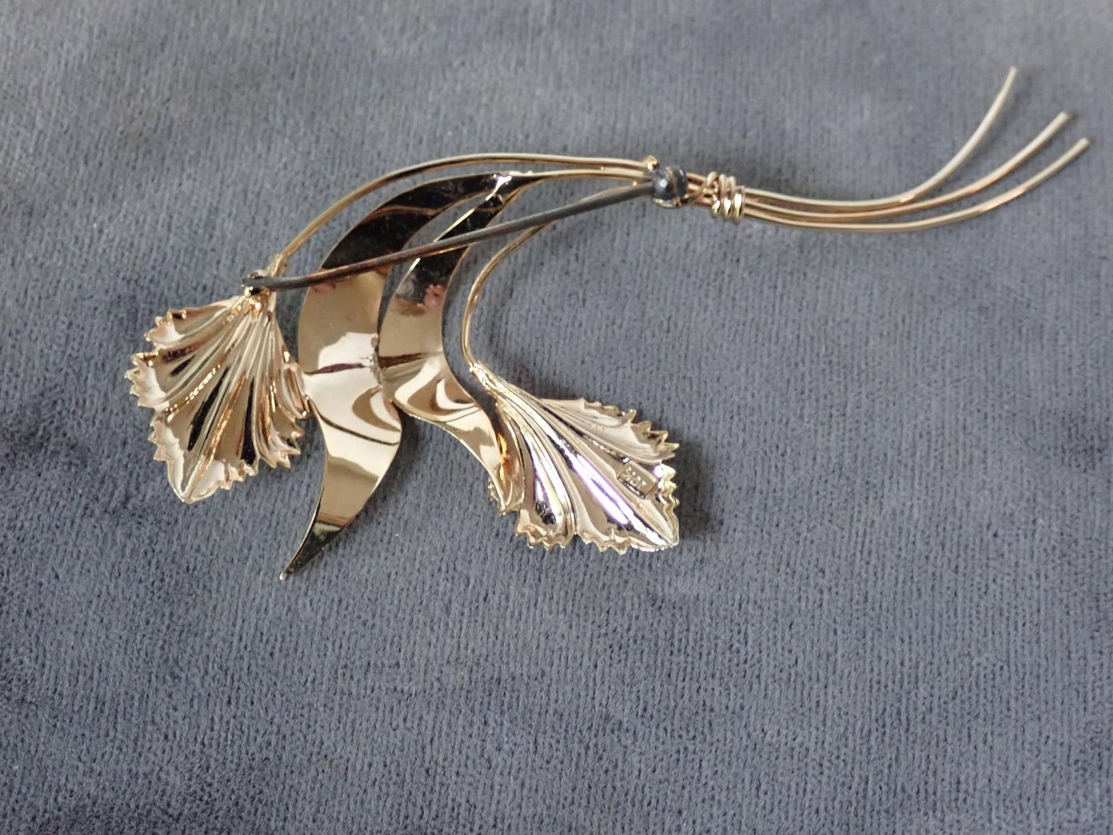 10K Flower Pin - 3