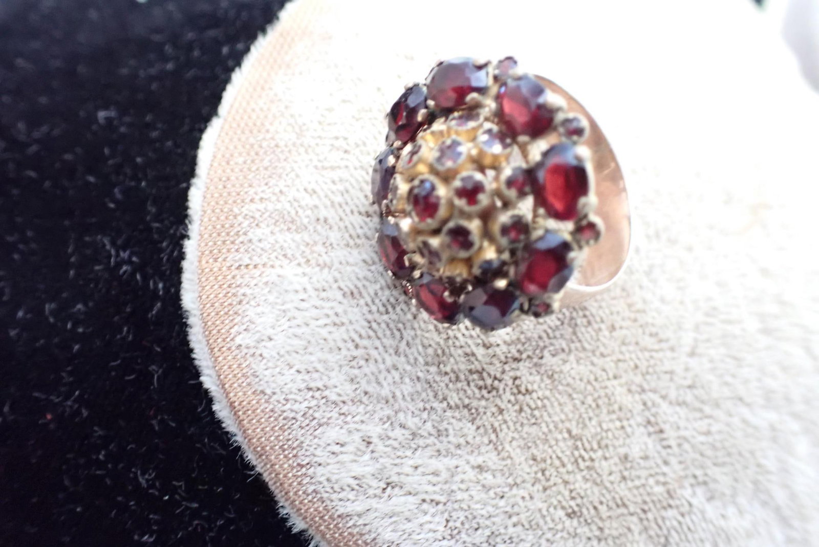 10K GWB Ring with Garnet - 4