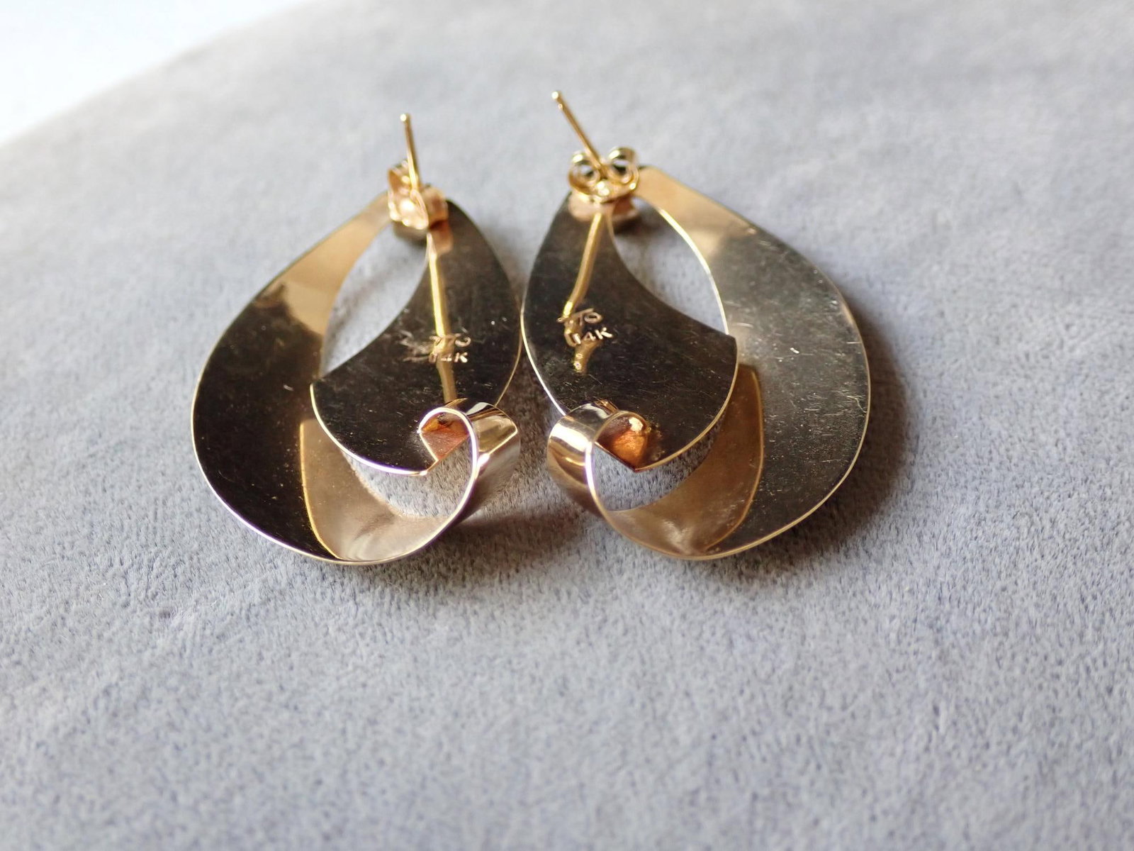 14K Gold Earrings Signed TTO - 6