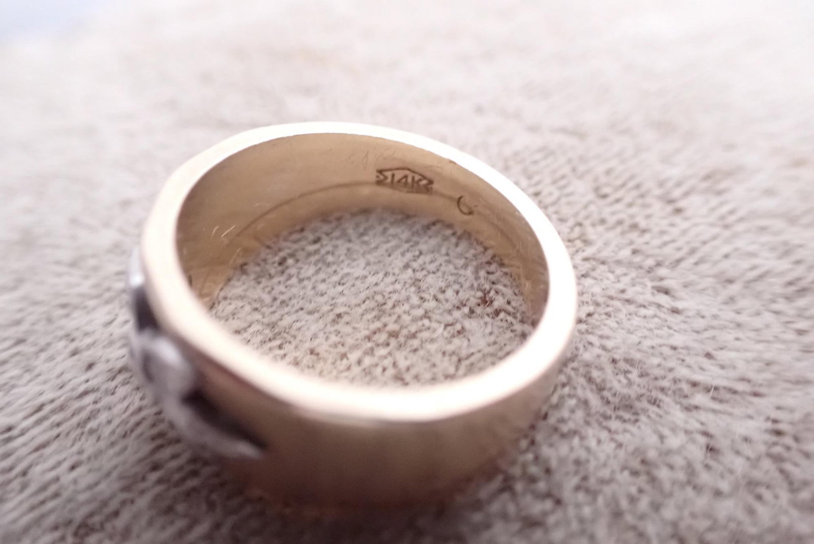 14K & Diamond Ring - 10