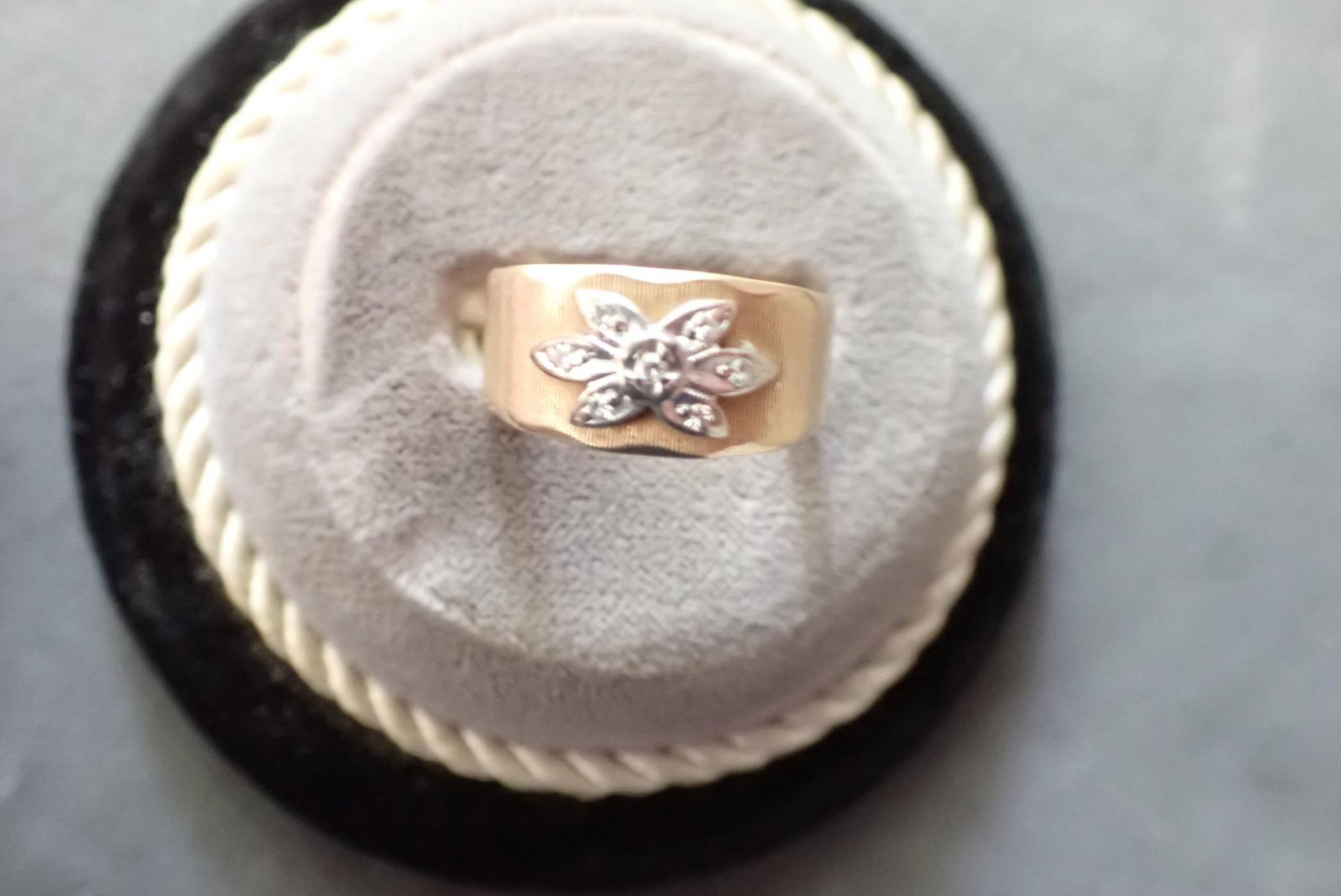 14K & Diamond Ring - 2