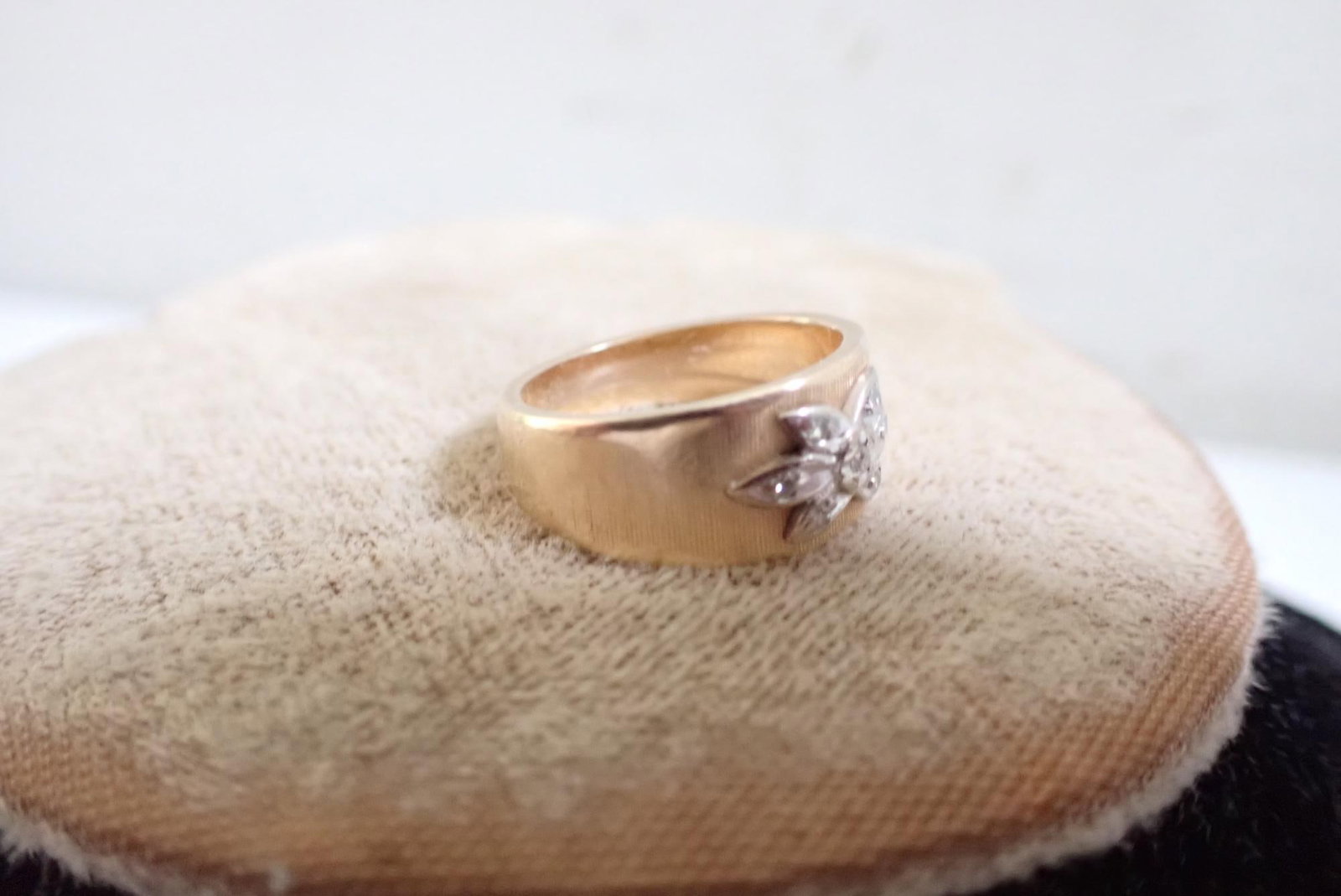 14K & Diamond Ring - 7