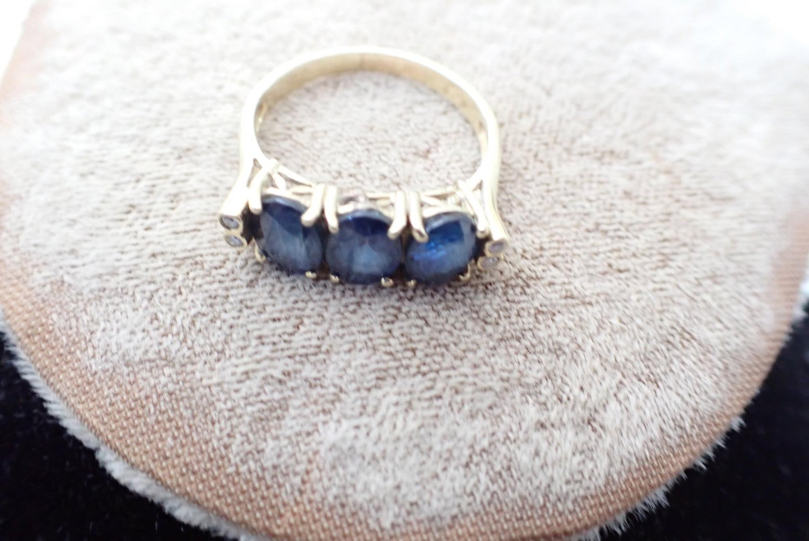 18K Sapphire and Diamond Ring - 2