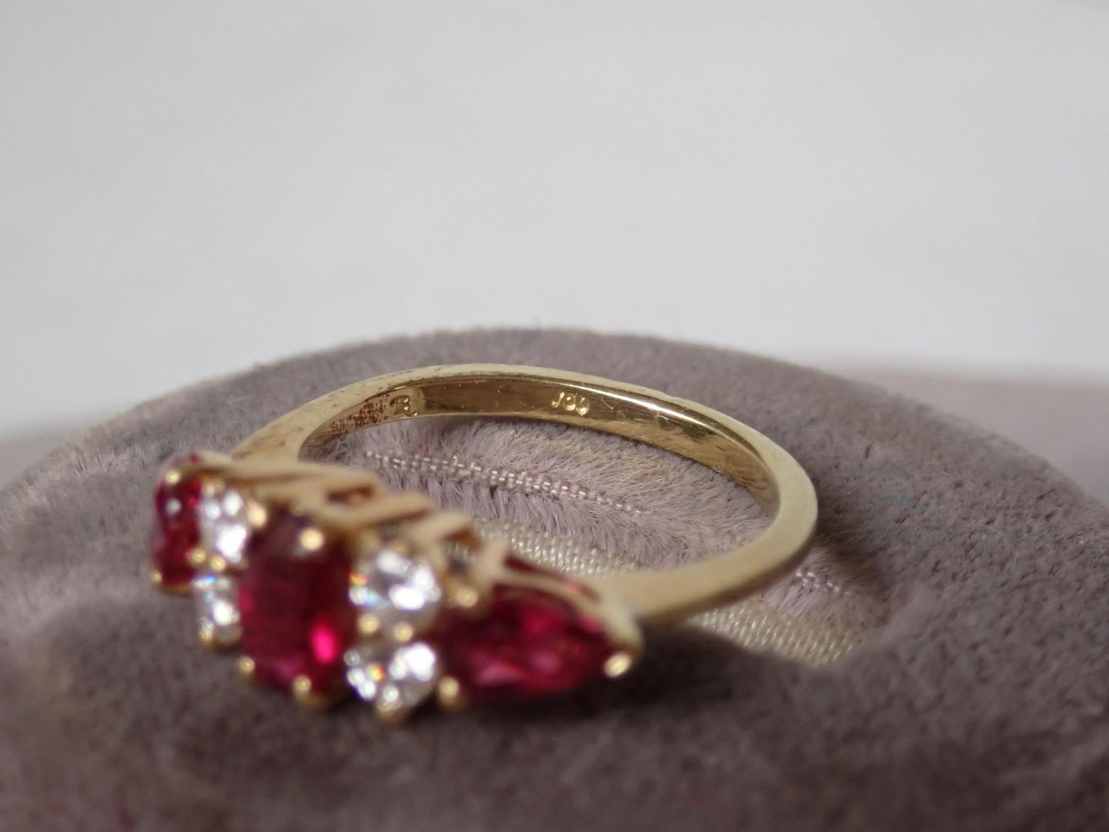 Ruby & Diamond 18K Ring - 7