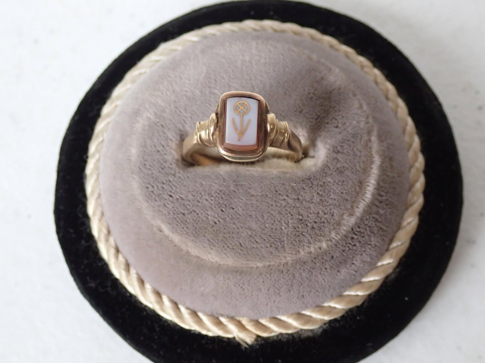 10K Emerald Created Ring: 3.4 Grams - size will be added