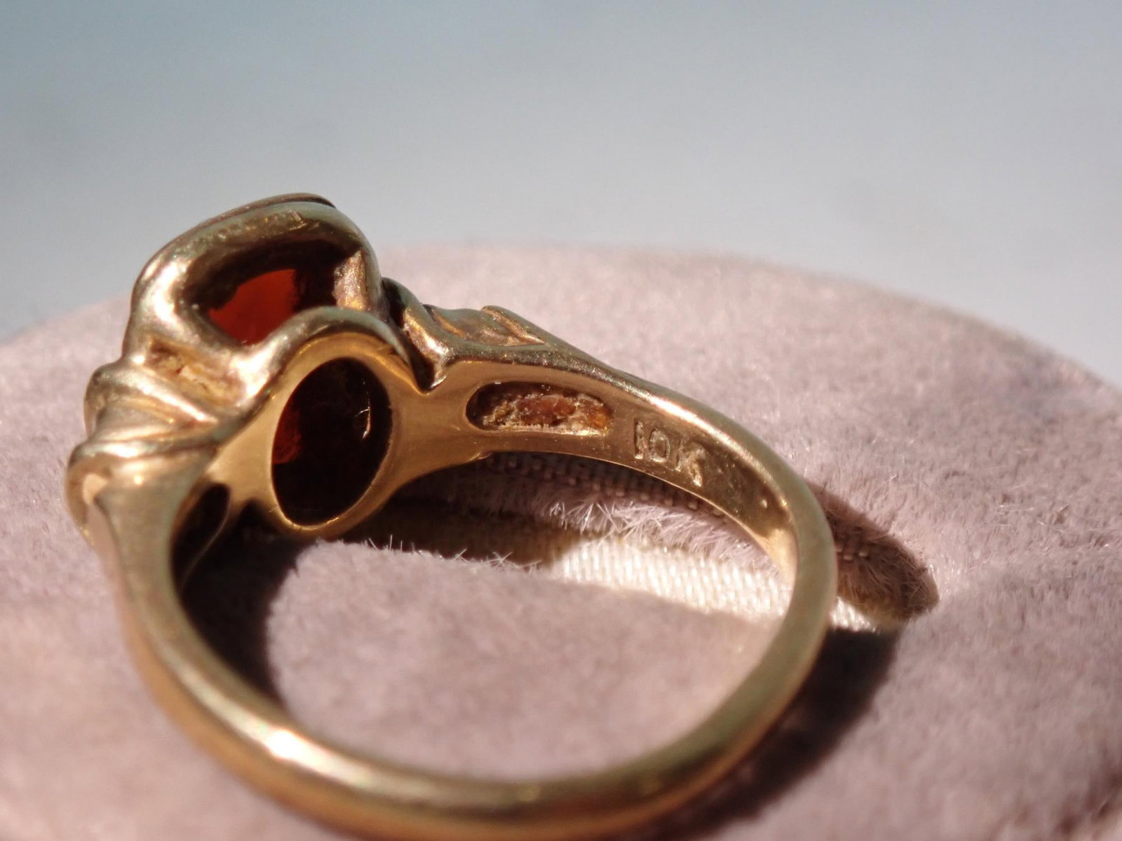 10K Emerald Created Ring - 8