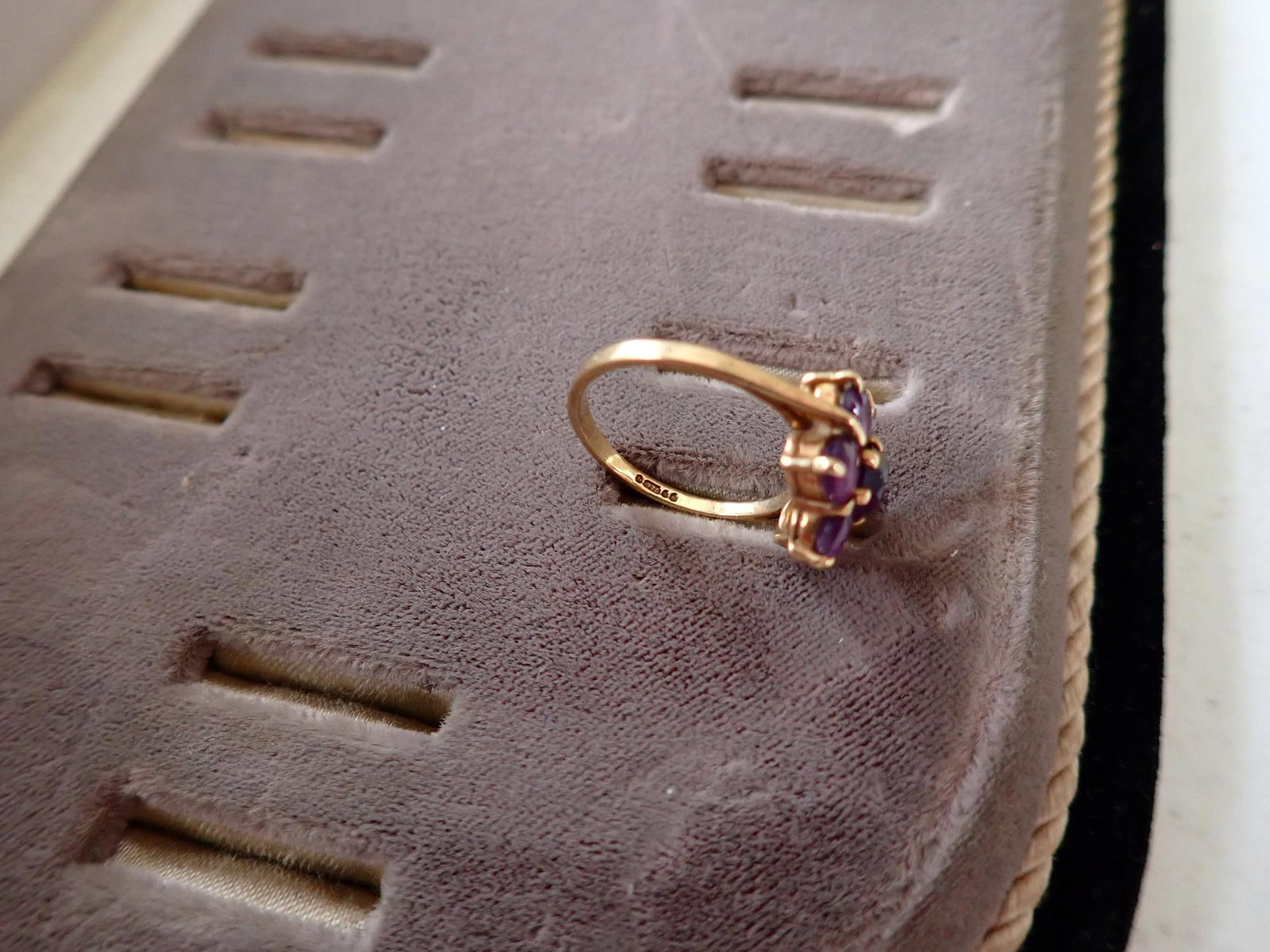 14K Gold and Amethyst Ring - 4