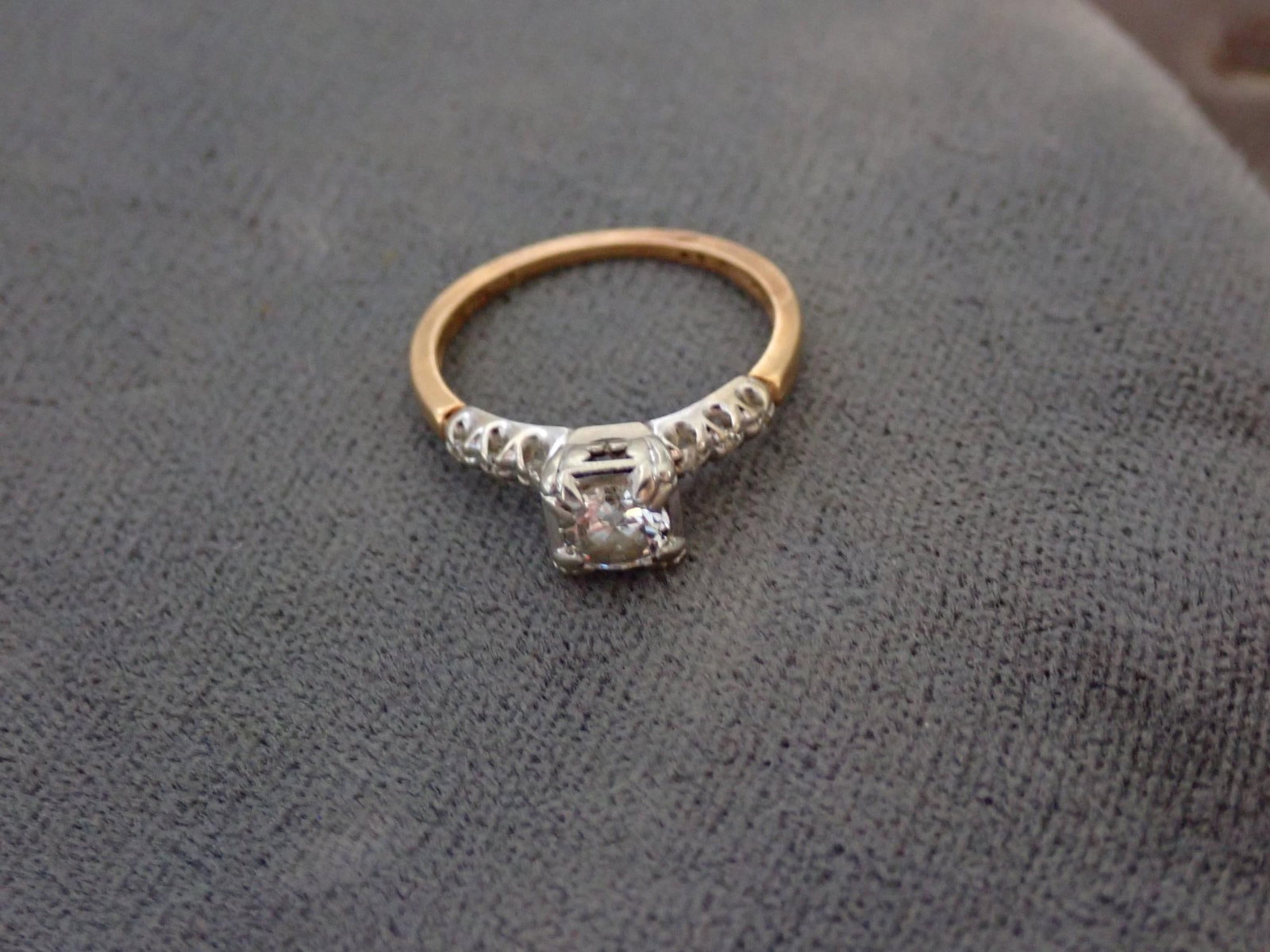 14K Gold & Diamond Ring - 4
