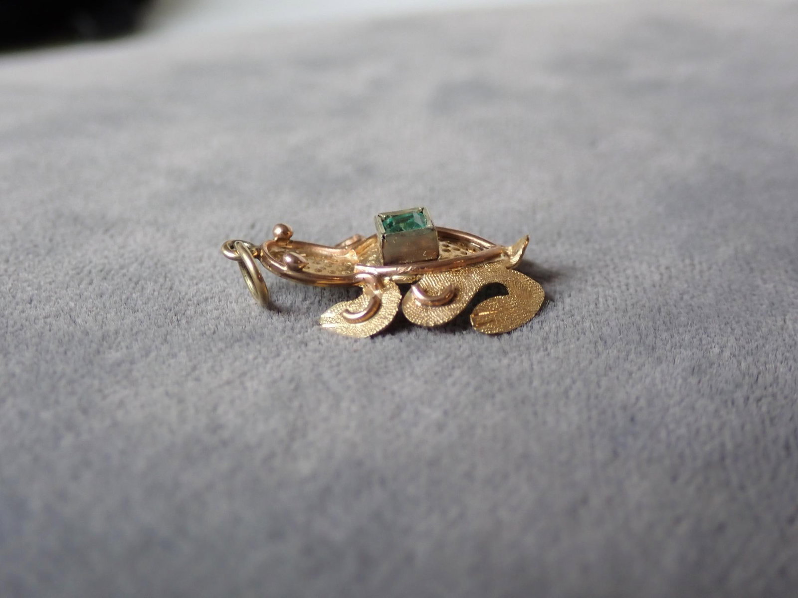 18K Gold Frog with Emerald - 4