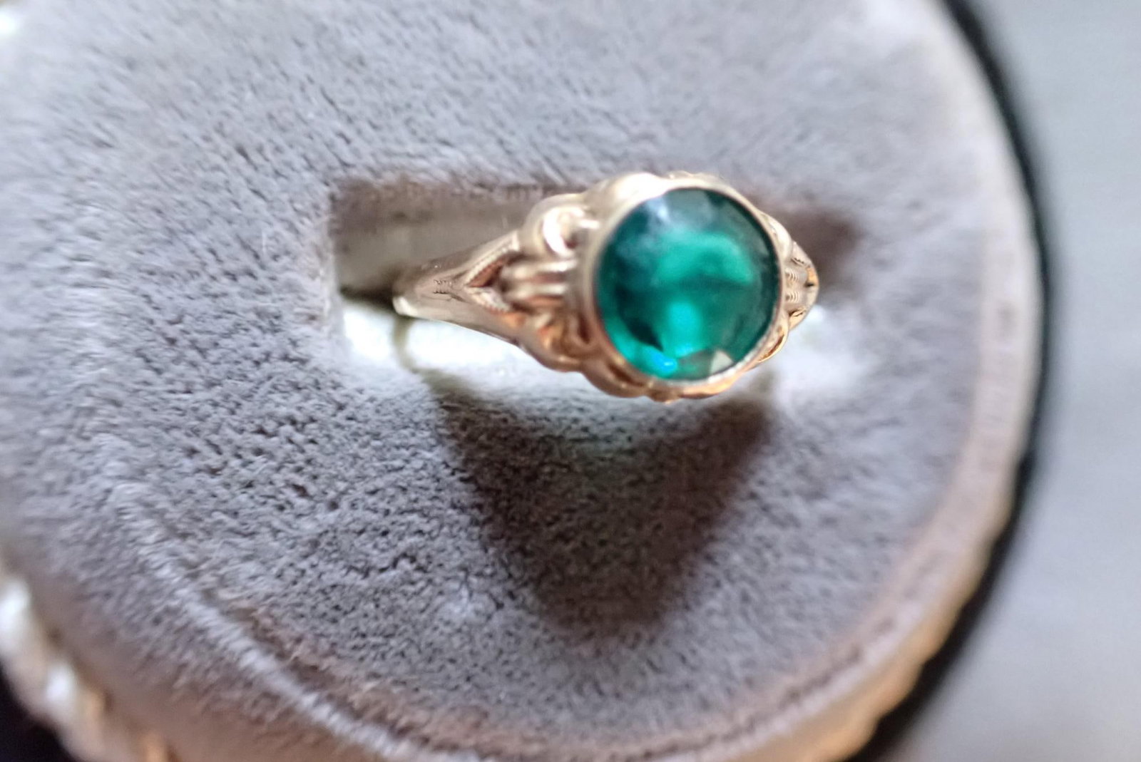 10K Ring with Synthetic Emerald - 3