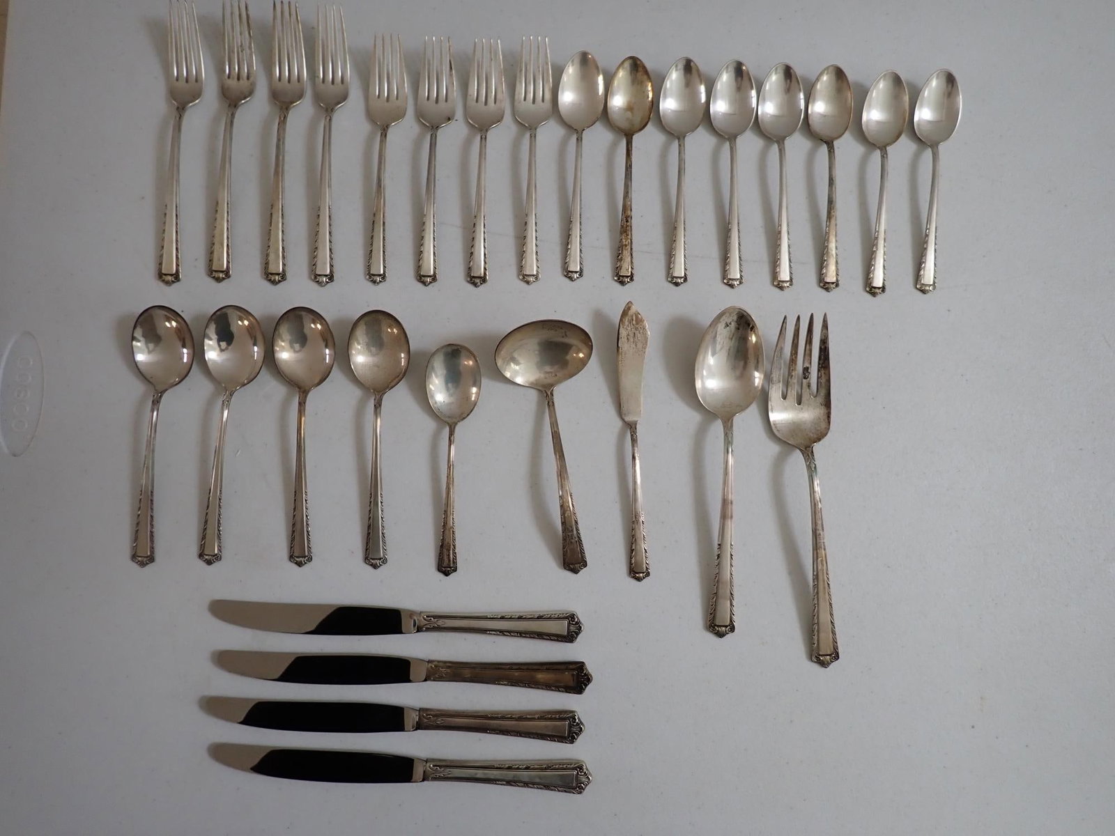 Fine Art Sterling Processional Flatware Set - 29: Processional Pattern. 29 Pieces. Weighed without knives. 32.1 troy ounces.